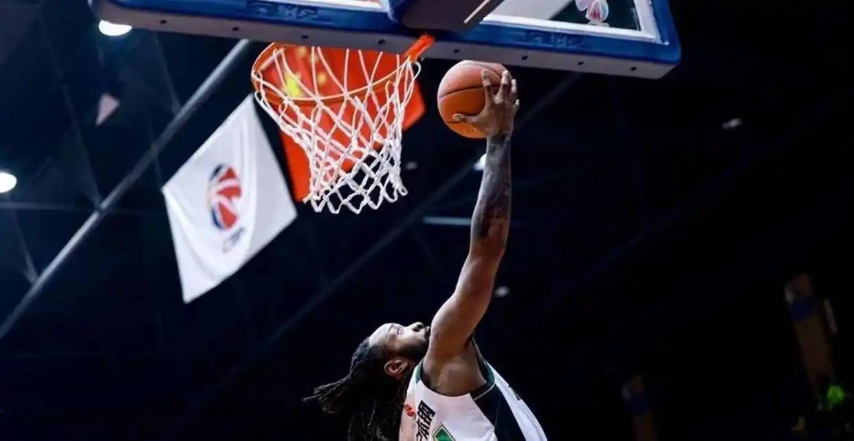 重磅！广厦男篮今晨官宣签约西汉姆围绕NBA季后赛遗憾出局，武汉三镇迎亚冠关键赛