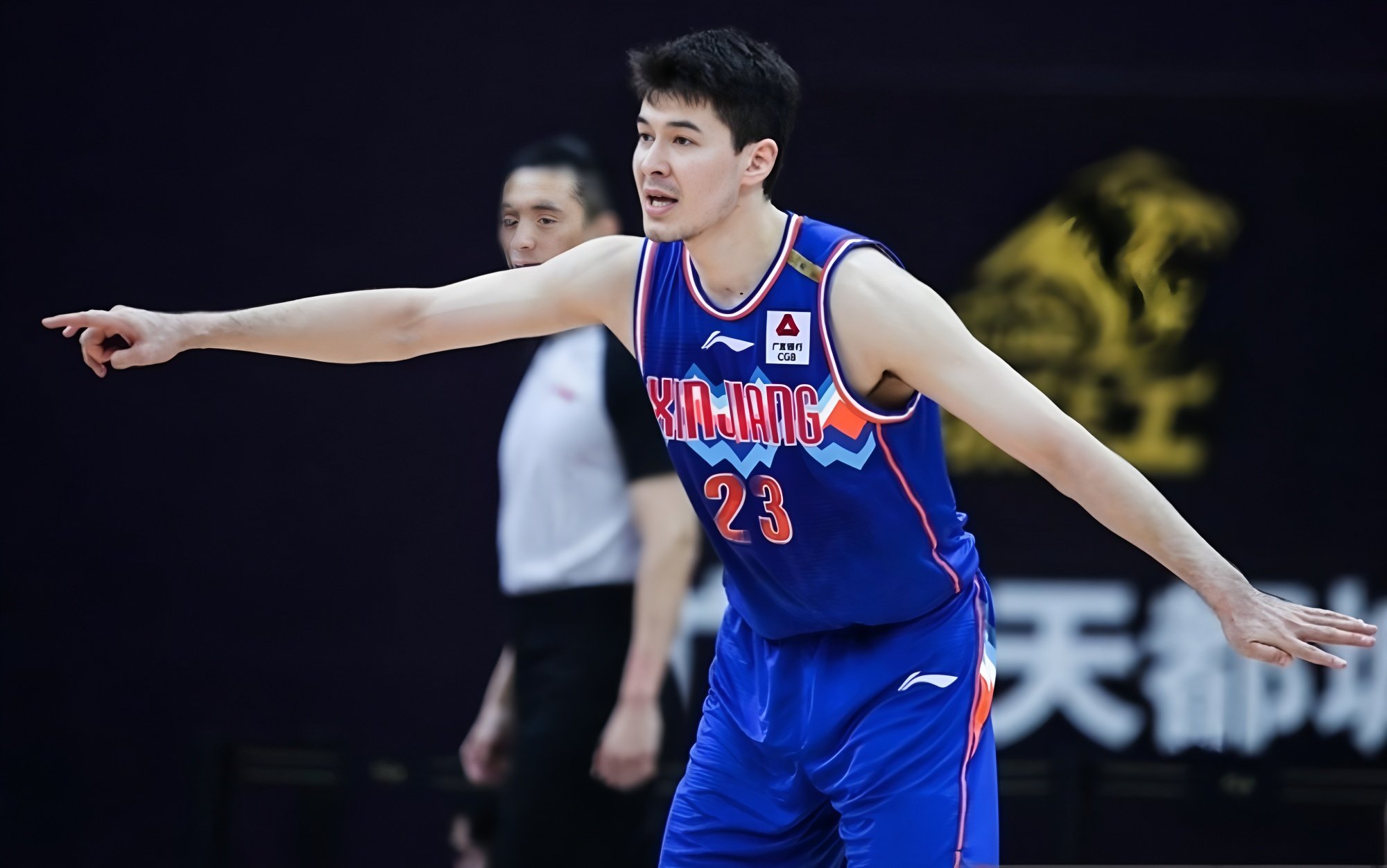 重磅！广厦男篮今晨官宣签约西汉姆围绕NBA季后赛遗憾出局，武汉三镇迎亚冠关键赛