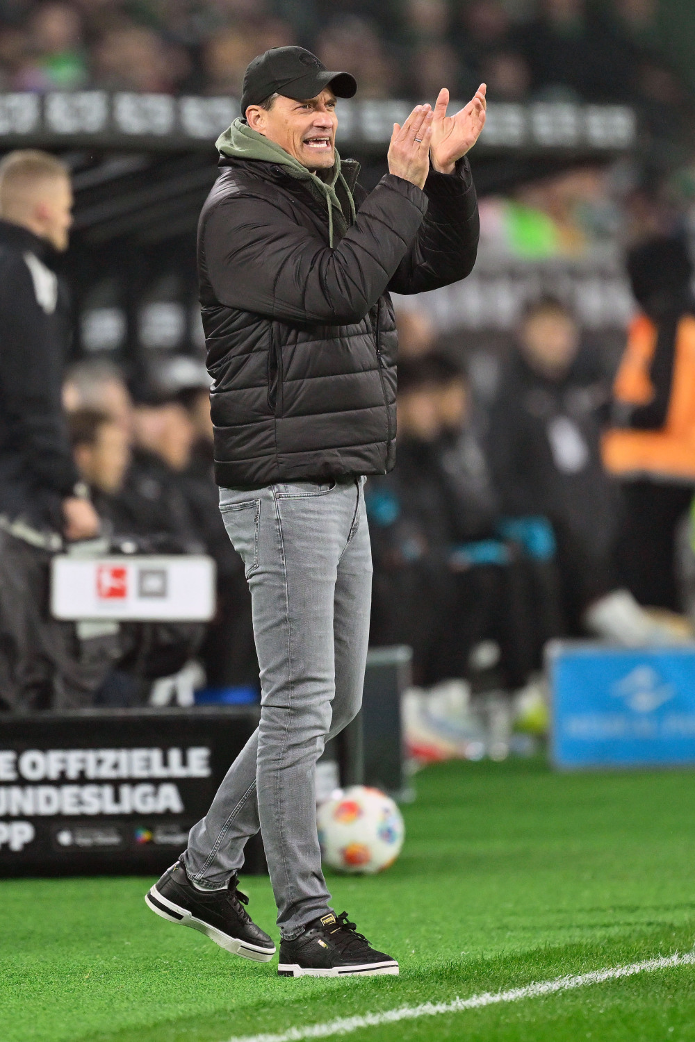 休斯敦火箭伤情更新备战西甲今夜门兴格拉德巴赫备战欧冠之后，Faker与90激战C9分钟